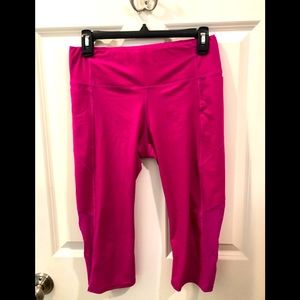 3 for $38 Athleta Bundles- Light weight knee length Athleta Leggings!